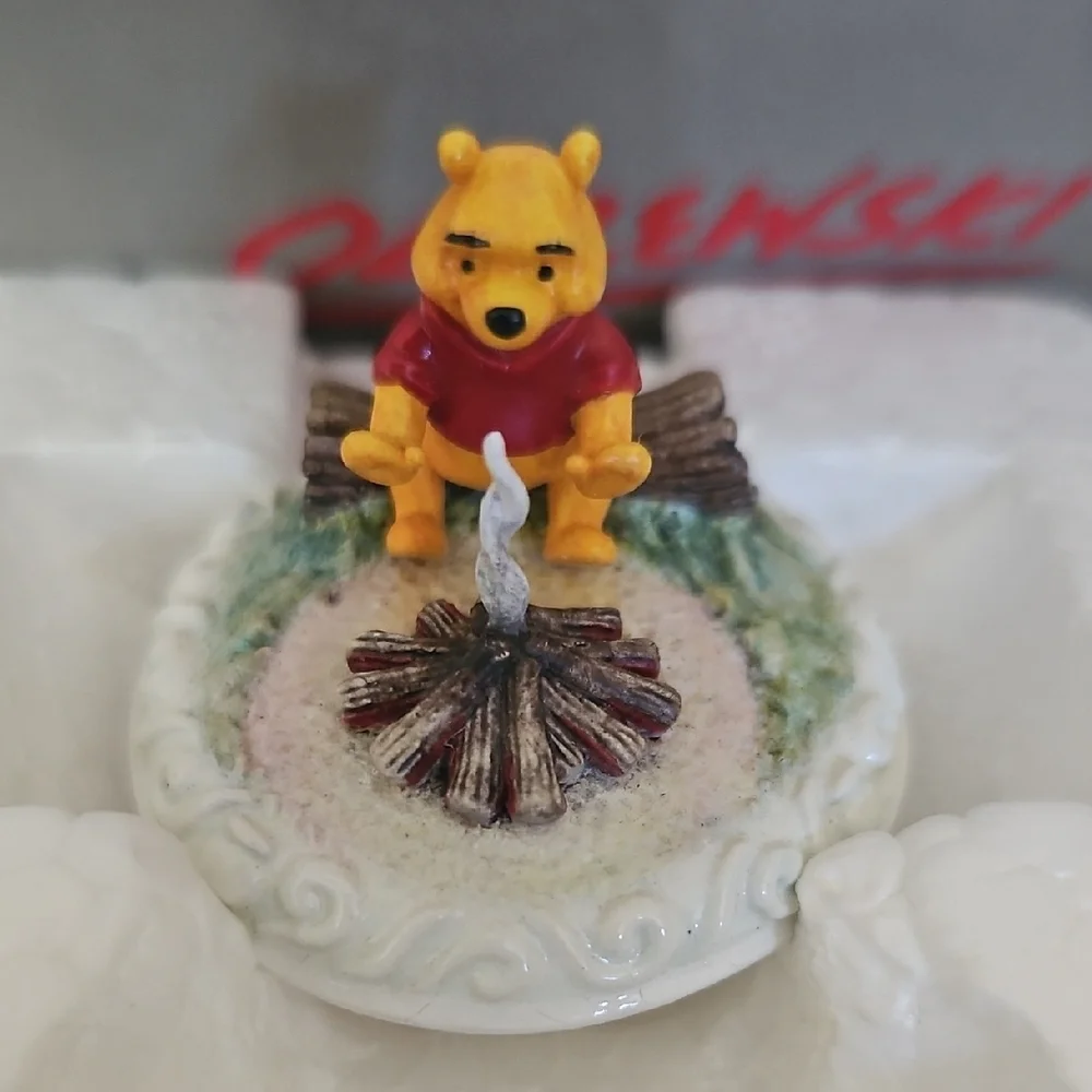 Disney OLSZEWSKI Collection Gold Base - DCI Fireside Thoughts 
